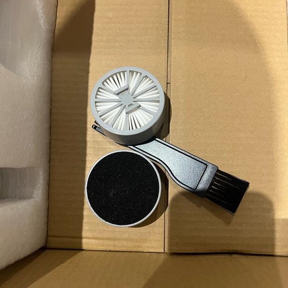 Dibea Handheld Vacuum Cleaner - Picture 3 of 6